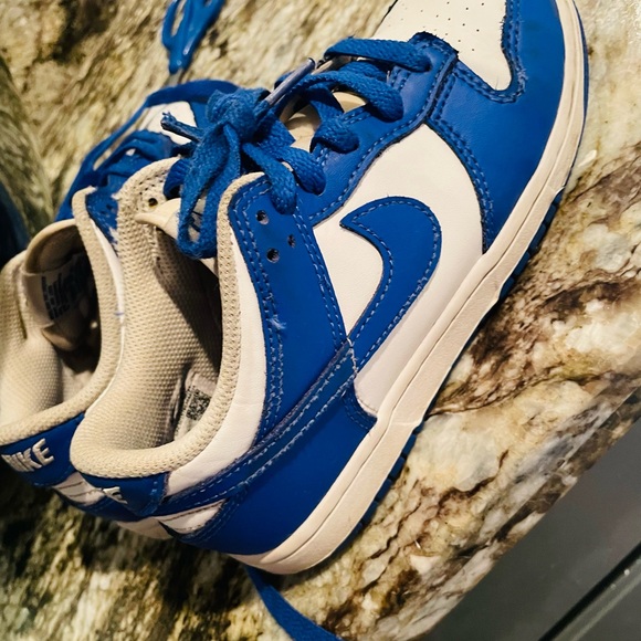 Nike Kids Sneakers Blue and White - Picture 6 of 8